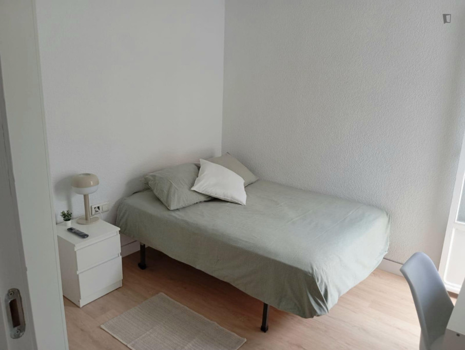 Neat double bedroom in Els Àngels - Alicante - chambre - ImmoJeune