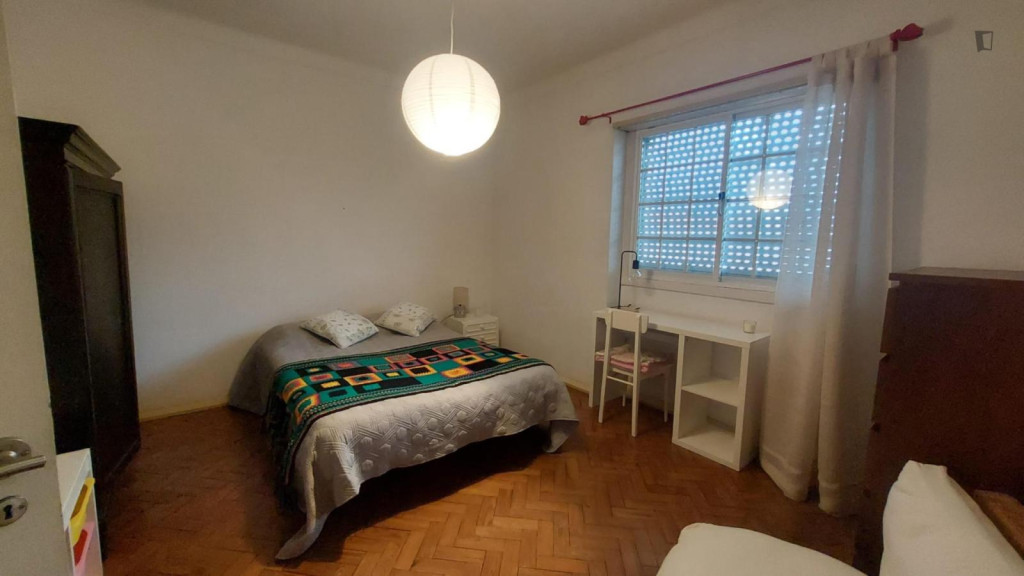 Delightful Double Bedroom close to Lusófona University - Lisbonne - chambre - ImmoJeune