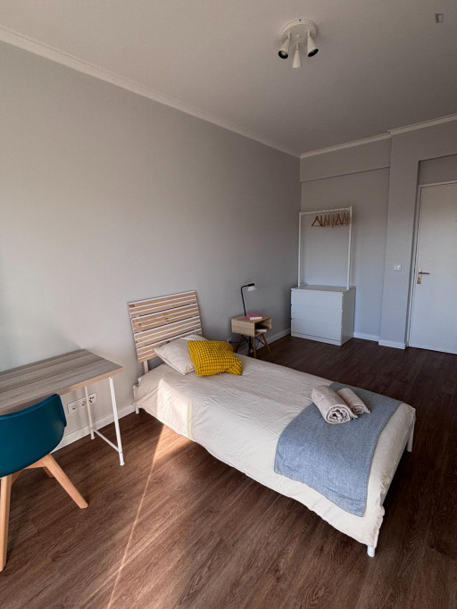 Lovely bedroom next to Picoas metro station - R2 - Lisbonne - chambre - ImmoJeune