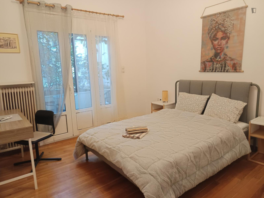 Very nice double bedroom in Pangrati - Athens - chambre - ImmoJeune