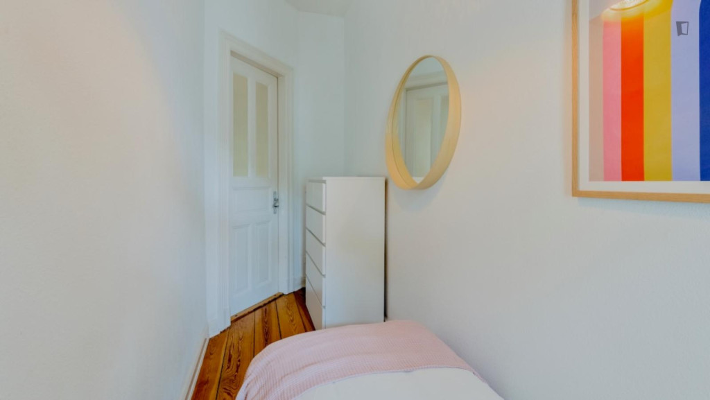 Very neat single bedroom near Osterstraße metro - Hamburg - chambre - ImmoJeune
