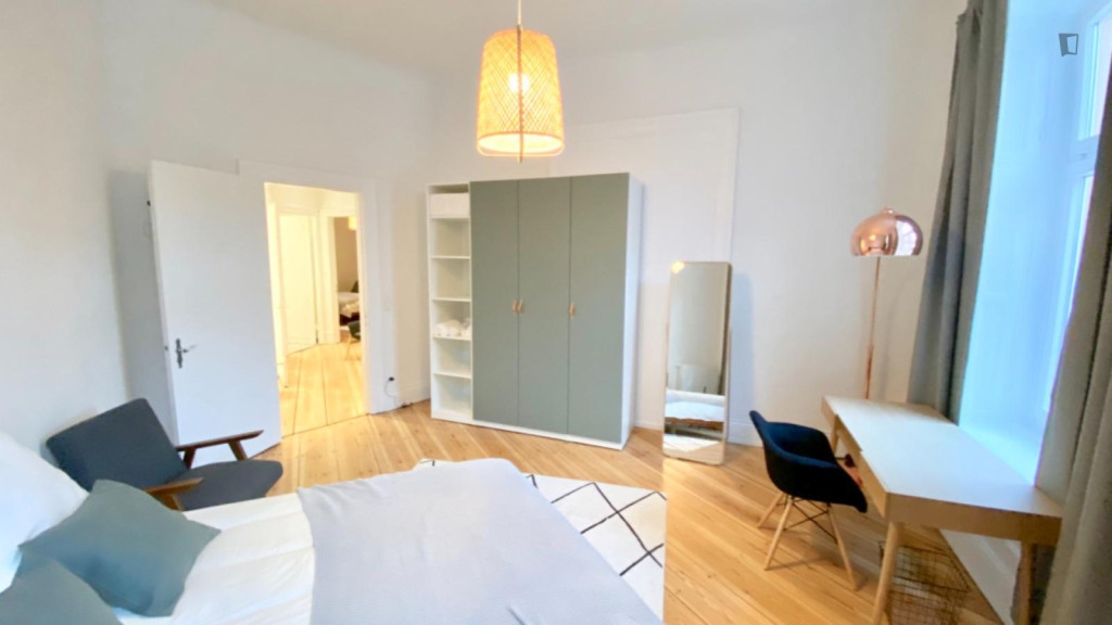 Bright double bedroom in the centre of Hamburg - Hamburg - chambre - ImmoJeune