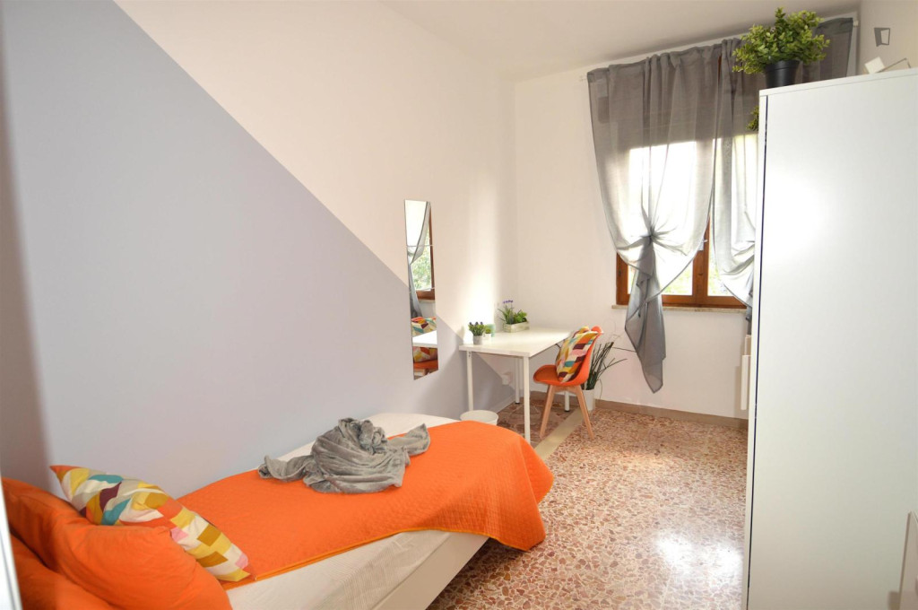 Pleasant single bedroom in Modena - Modena - chambre - ImmoJeune