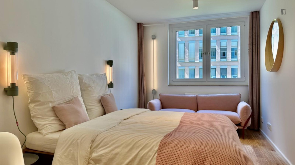Bright double bedroom in Mitte - Berlin - chambre - ImmoJeune
