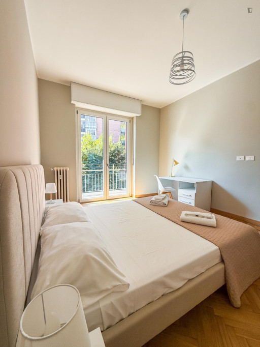 Modern 2-Bedroom Apartment - Turin - chambre - ImmoJeune