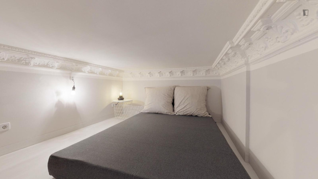 Comfy studio near Rosenthaler Platz metro station - Berlin - chambre - ImmoJeune