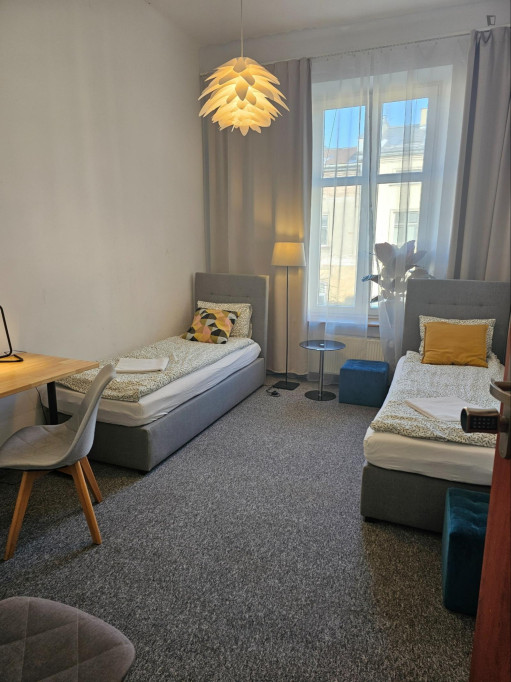 Super 4 bedrooms apartment in the heart of Kraków Old Town-Kazimierz - Krakow - chambre - ImmoJeune