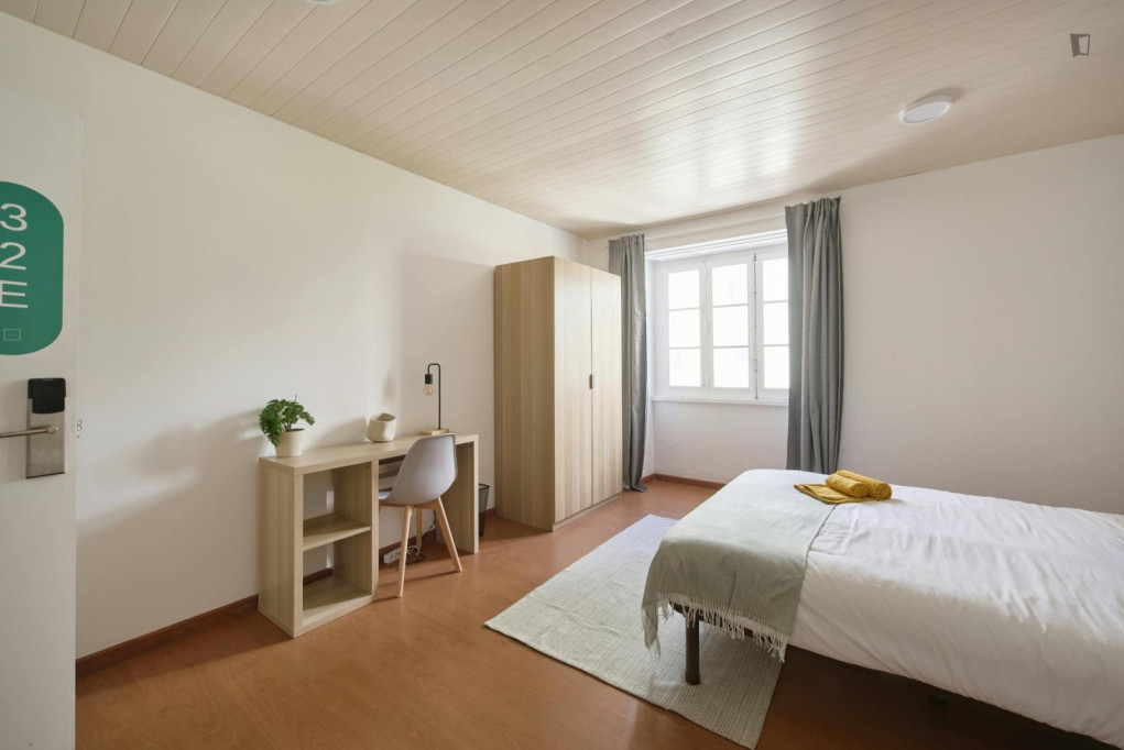 Lovely double bedroom near Marquês de Pombal - Lisbonne - chambre - ImmoJeune