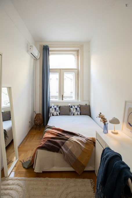 Alluring double bedroom near Budapest-Keleti station - Budapest - chambre - ImmoJeune