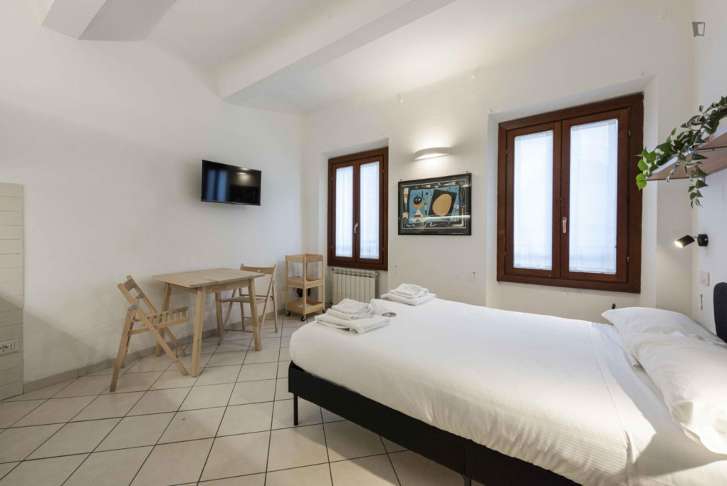 Very nice studio in San Lorenzo - Florence - chambre - ImmoJeune