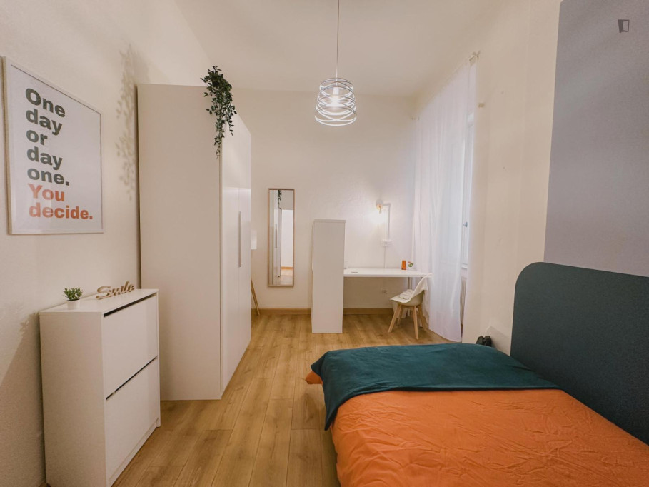 Pleasant single bedroom near the Trento train station - Trento - chambre - ImmoJeune