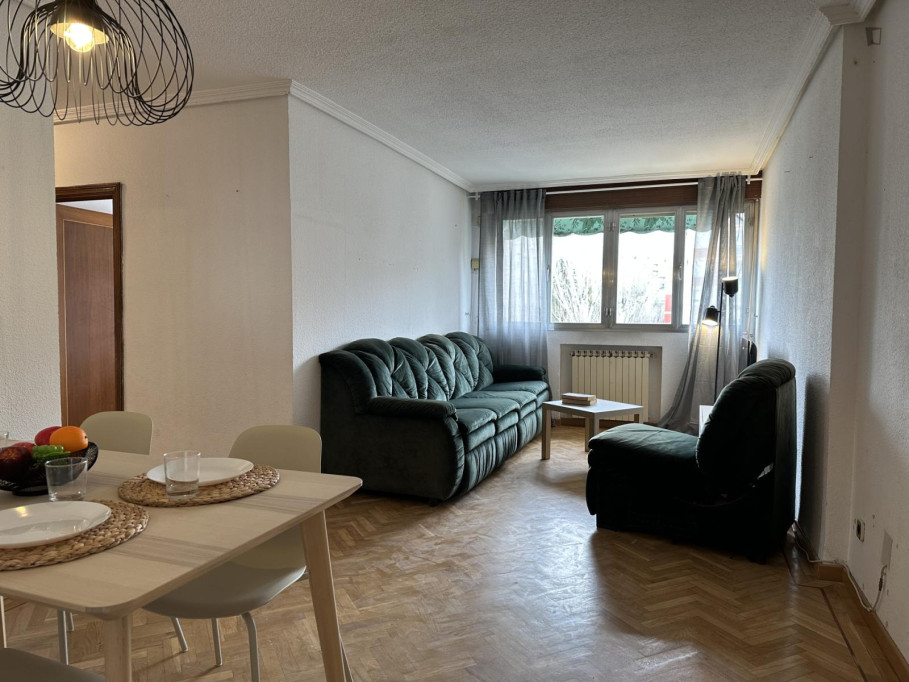 Very nice 3 bedroom apartment in the Latina district of Madrid - Madrid - chambre - ImmoJeune