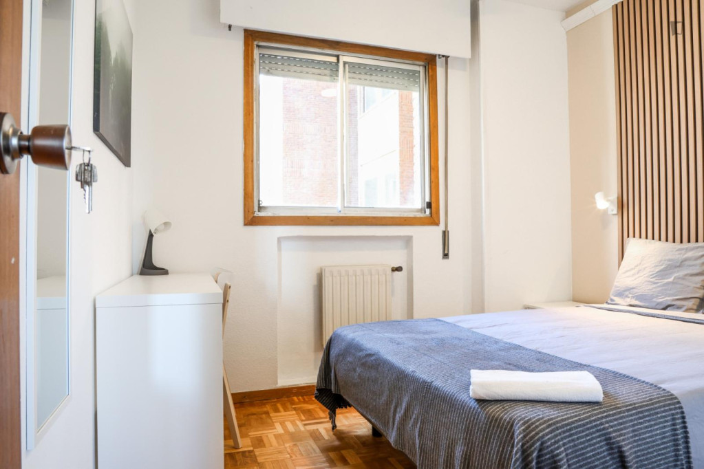 Lovely double bedroom near Herrera Oria metro station - Madrid - chambre - ImmoJeune