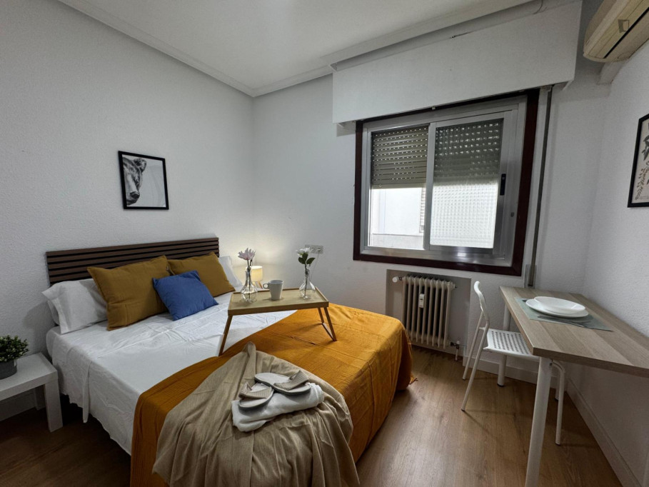 Comfy double bedroom in Chueca - Madrid - chambre - ImmoJeune