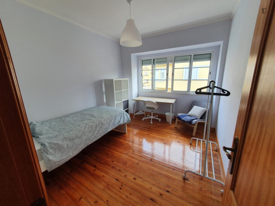 Inviting single bedroom in student-popular Alameda - Lisbonne - chambre - ImmoJeune