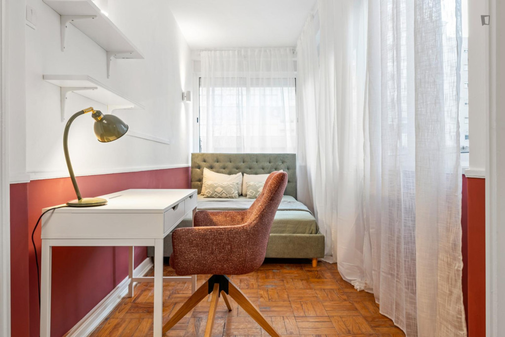 Comfy double bedroom in Alvalade - Lisbonne - chambre - ImmoJeune