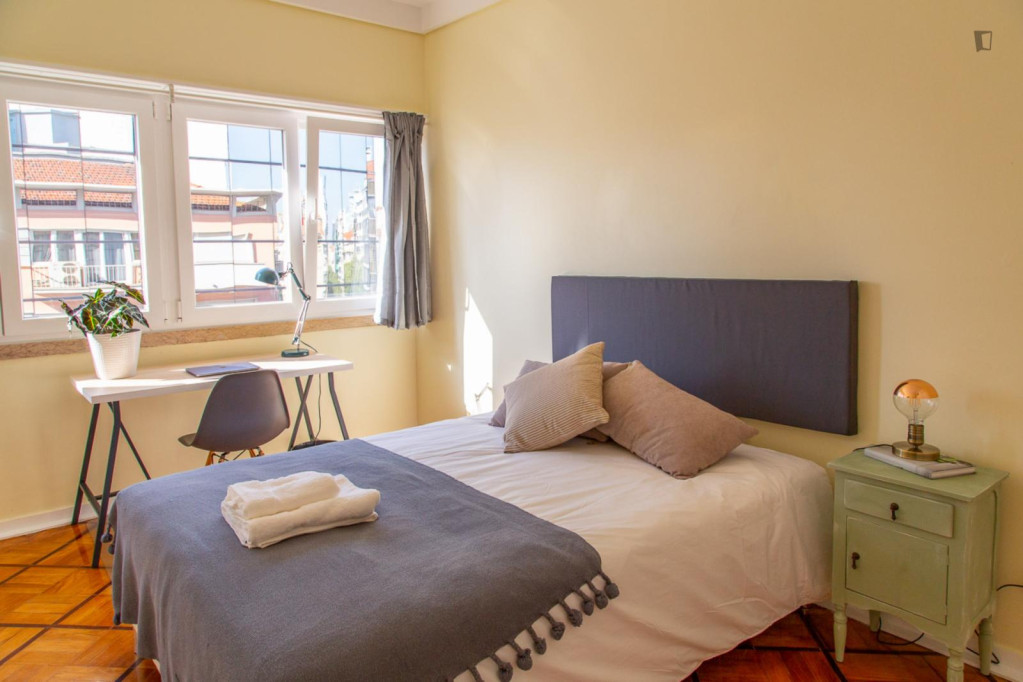 Double bedroom in 6-bedroom apartment - Lisbonne - chambre - ImmoJeune