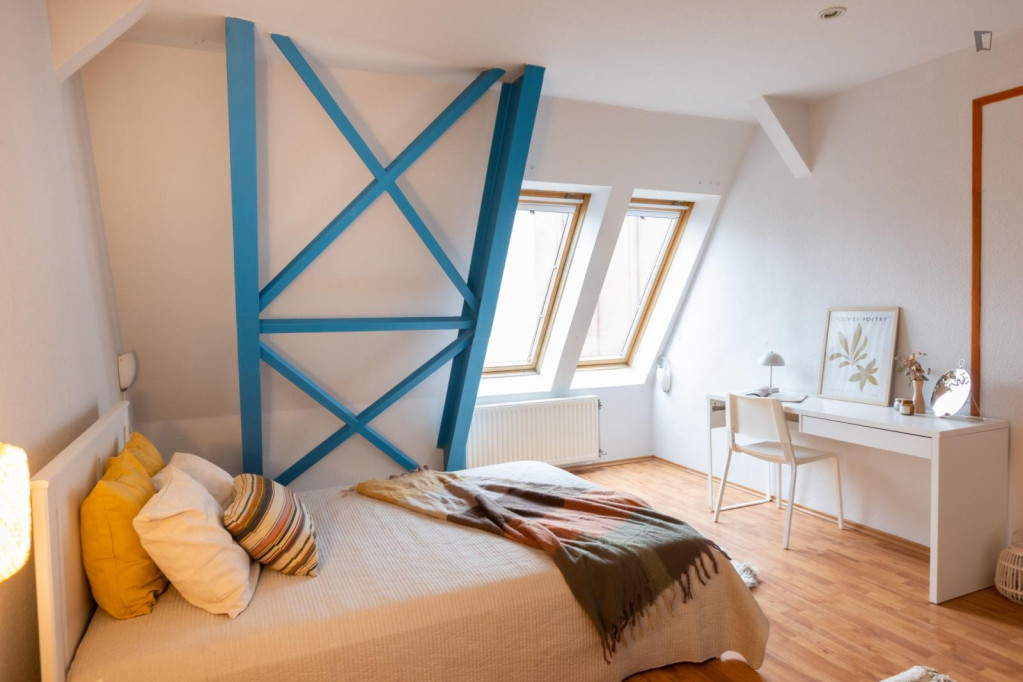 Lovely double bedroom near Bajcsy-Zsilinszky út metro - Budapest - chambre - ImmoJeune