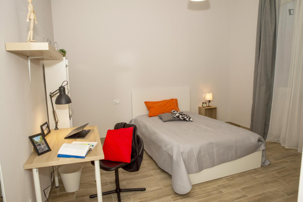 Amazing single room in Pescara - Pescara - chambre - ImmoJeune
