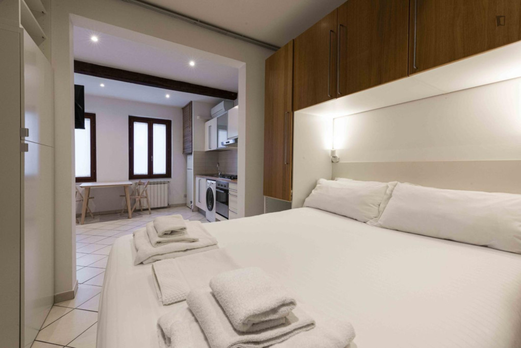 Very lovely studio in San Lorenzo - Florence - chambre - ImmoJeune