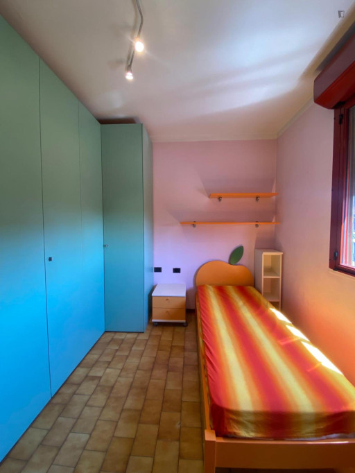 Single bedroom in 3-bedroom apartment - Florence - chambre - ImmoJeune