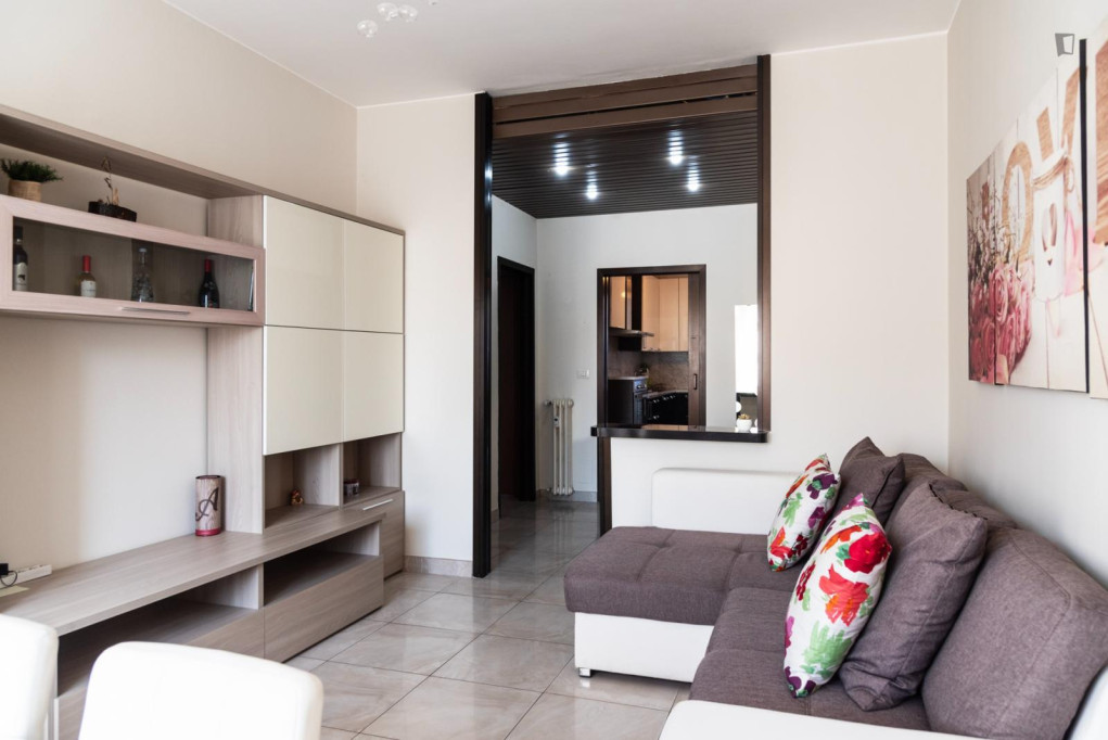 Neat 1 bedroom apartment in the Zara area - Milan - chambre - ImmoJeune