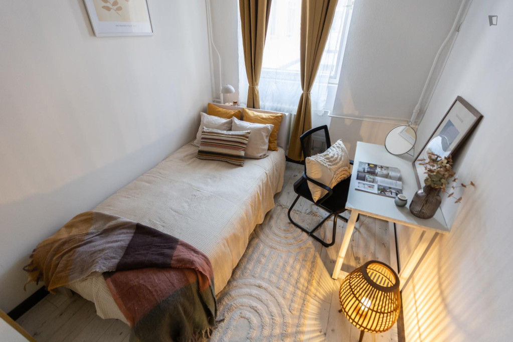 Comfy single bedroom near the Budapest-Keleti train station - Budapest - chambre - ImmoJeune