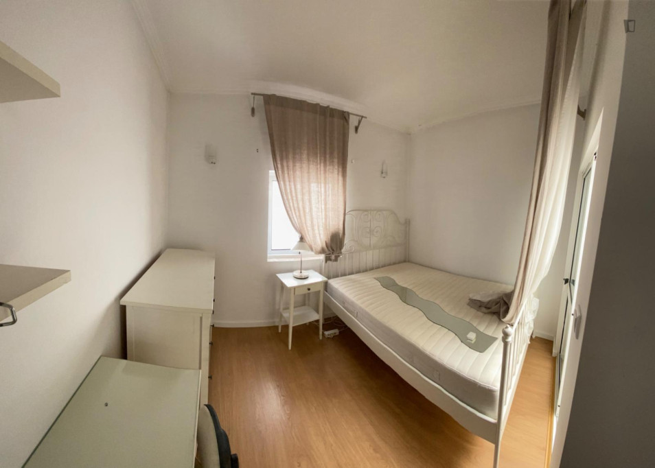 Double bedroom in Aveiro - Aveiro - chambre - ImmoJeune