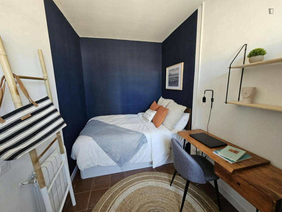 Modern double bedroom in L'Antiga Esquerra de l'Eixample - Barcelone - chambre - ImmoJeune