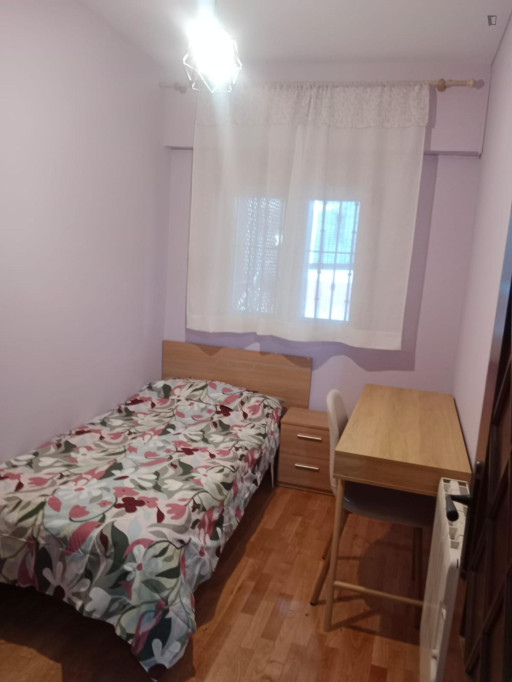 Cozy single bedroom well connected to the city center - Madrid - chambre - ImmoJeune