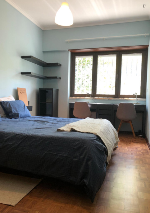 Comfy double bedroom - Lisbonne - chambre - ImmoJeune