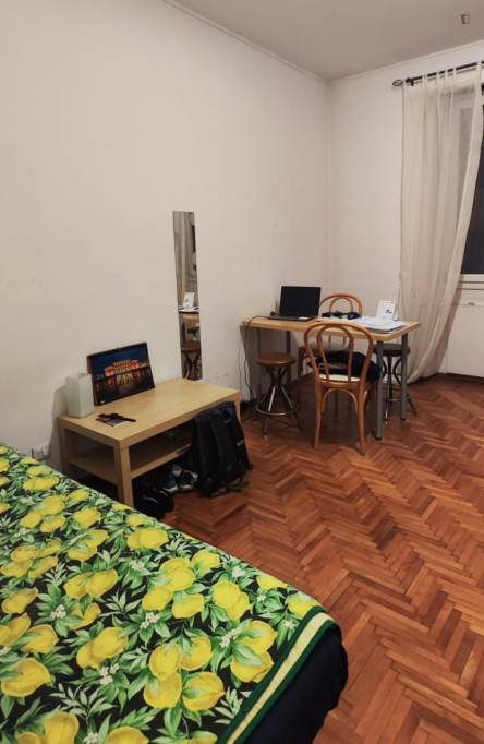 Cozy single bedroom close to Corvetto metro station - Milan - chambre - ImmoJeune