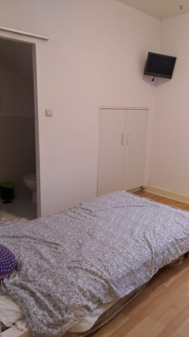 Single bedroom privative bathroom in Polo Universitário - Paranhos - Porto - chambre - ImmoJeune