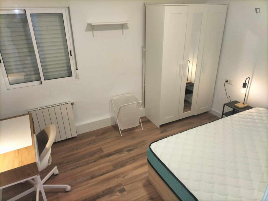 Appealing double bedroom near the Tarongers campus of Universitat de València - Valence - chambre - ImmoJeune