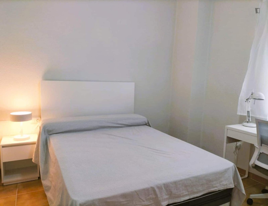 Nice and cosy double bedroom in Nou Moles - Valence - chambre - ImmoJeune