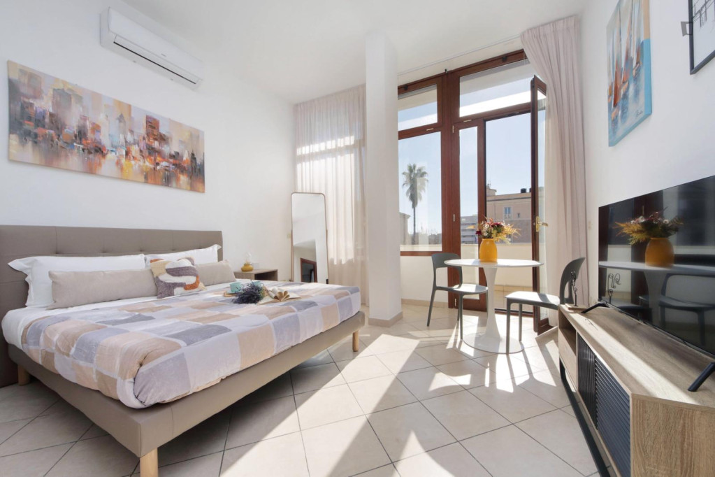 Lovely Apartment in Fiumicino with Outdoor Area - Rome - chambre - ImmoJeune