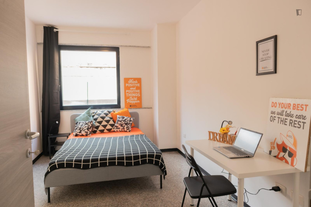 Comfy double bedroom in the centre of Cagliari - Cagliari - chambre - ImmoJeune