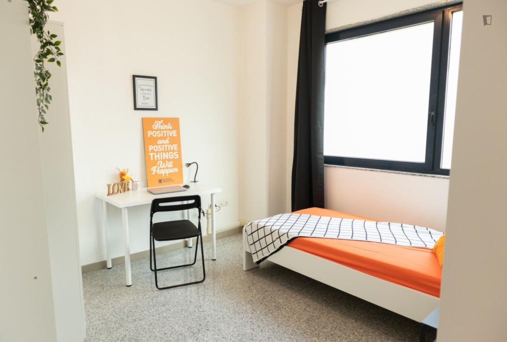 Very nice single bedroom in the centre of Cagliari - Cagliari - chambre - ImmoJeune