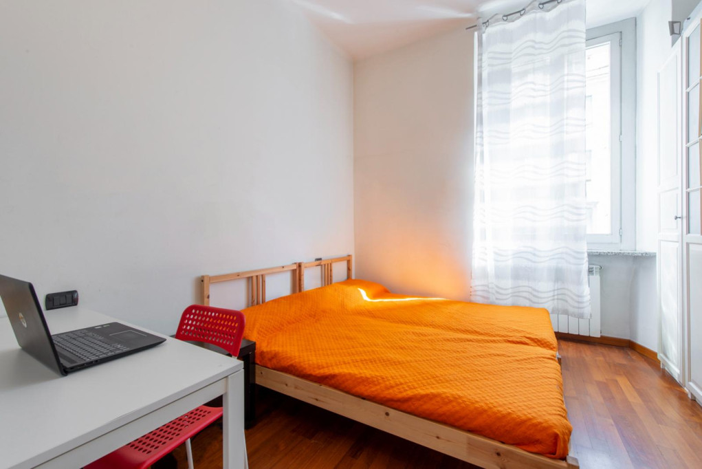 Multiple beds bedroom in 3-bedroom apartment - Milan - chambre - ImmoJeune