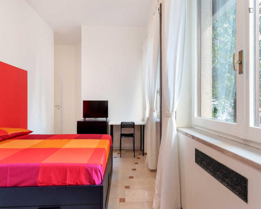 Large Appealing double bedroom in Milan - Milan - chambre - ImmoJeune