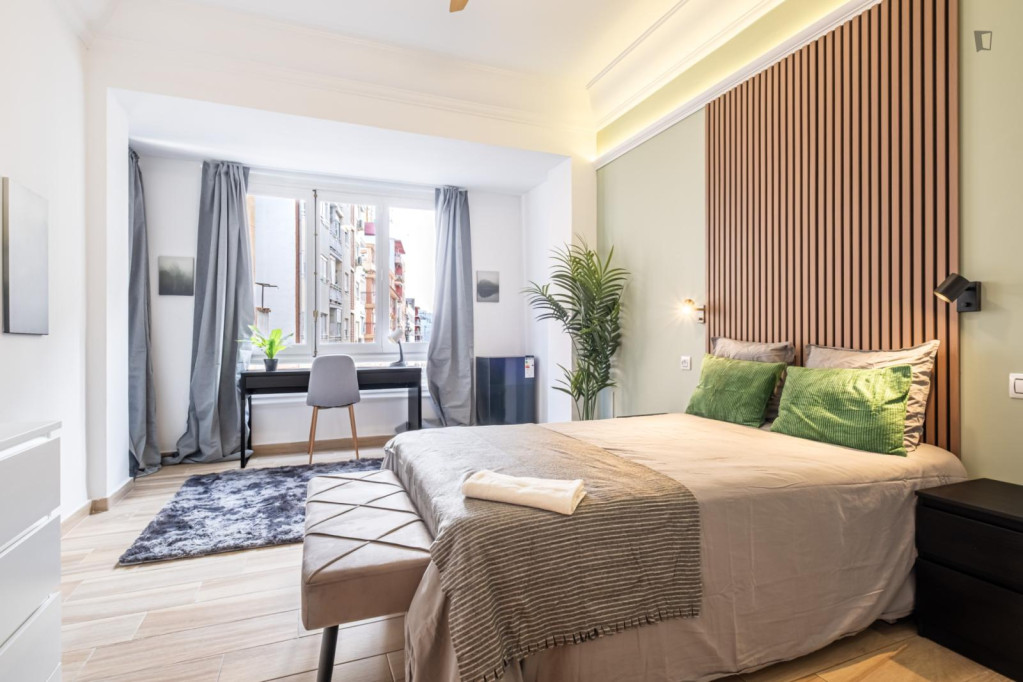 Marvellous double bedroom in Centre - Alicante - chambre - ImmoJeune