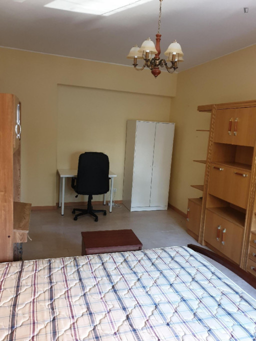 Comfy Double Bedroom close to Bela Vista Metro - Lisbonne - chambre - ImmoJeune