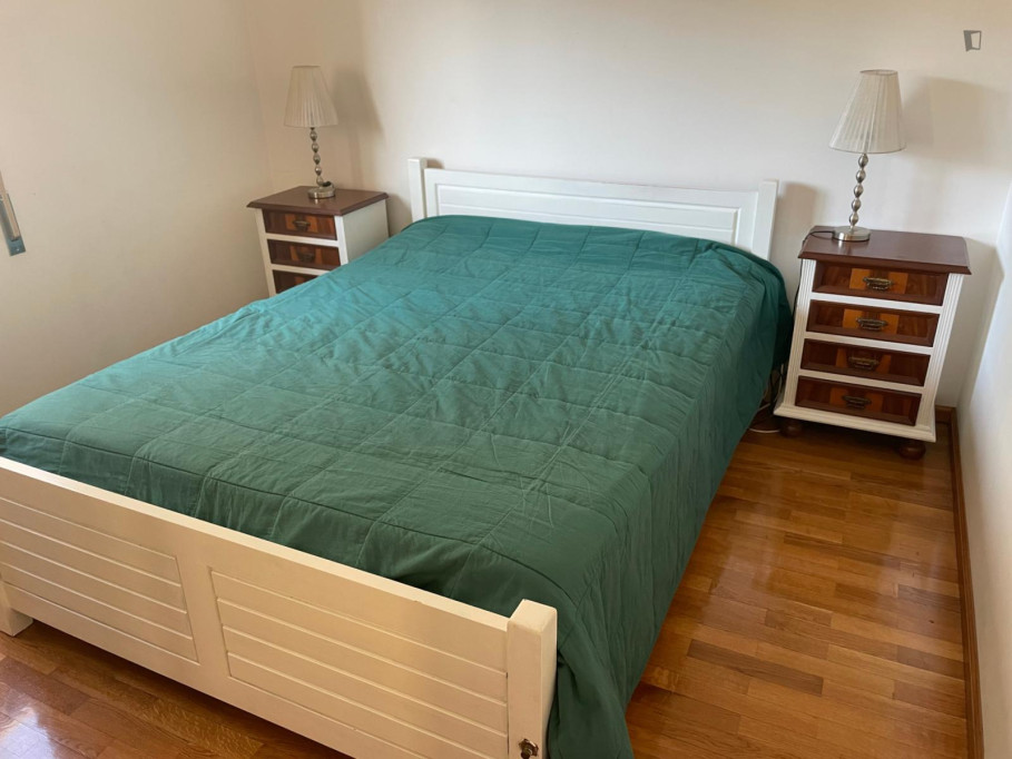 Pleasant bedroom near ISEC and Coimbra shopping - Coimbra - chambre - ImmoJeune