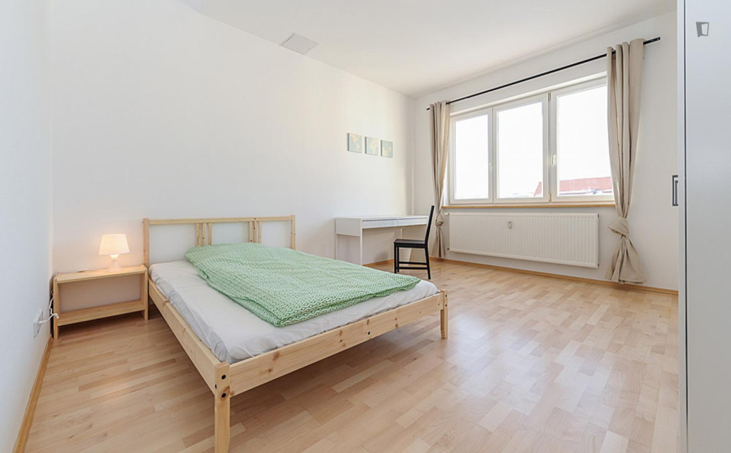 Big double bedroom in Tempelhof - Berlin - chambre - ImmoJeune