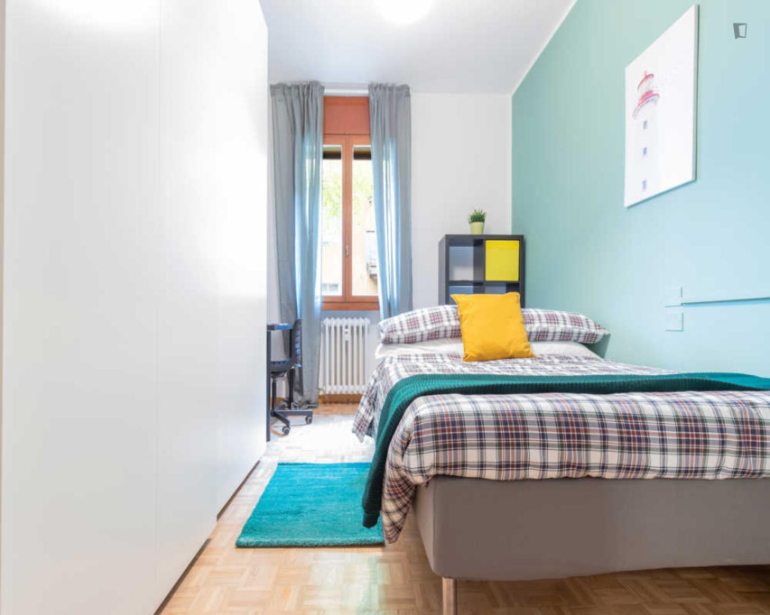 Cozy Double Bedroom near Stazione di Padova - Padova - chambre - ImmoJeune