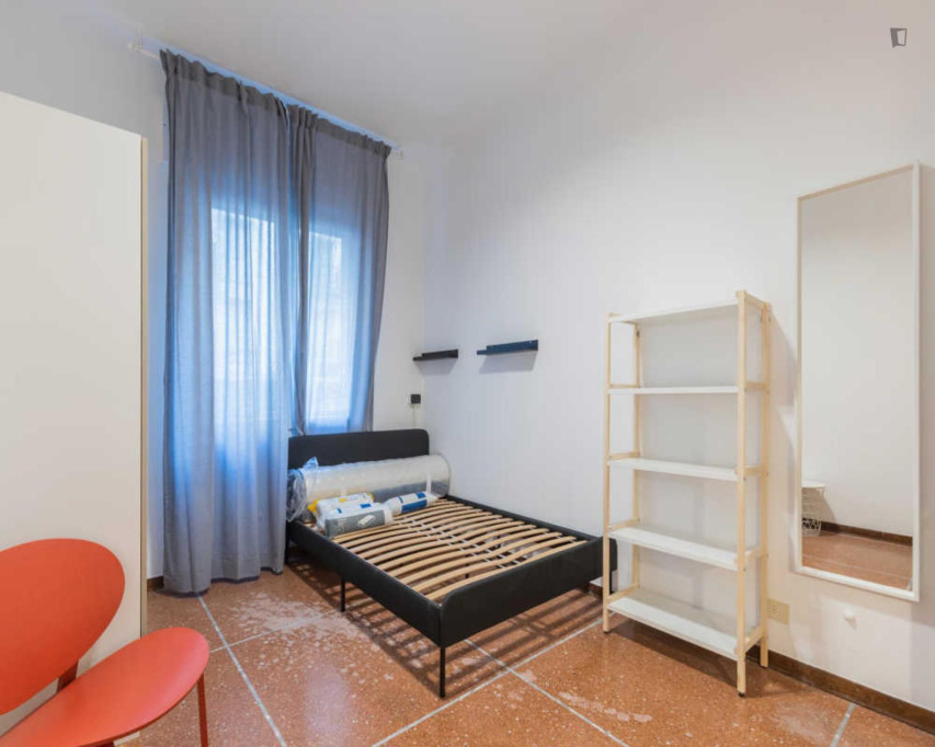 Neat double bedroom in the centre of Bologna - Bologne - chambre - ImmoJeune