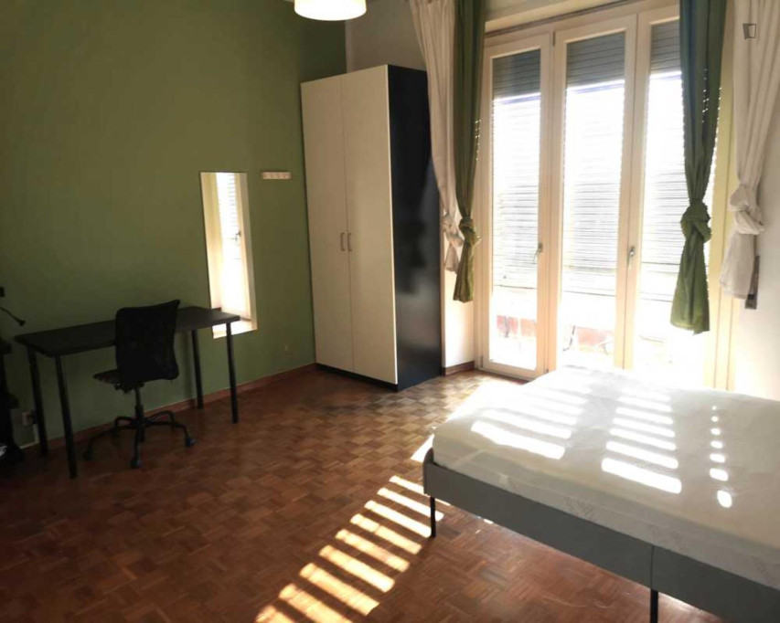 Big single bedroom in the Mazzini neighbourhood - Bologne - chambre - ImmoJeune