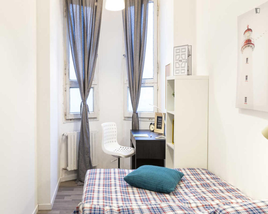 Confy Double Bedroom in Piazza Spotorno - Milan - chambre - ImmoJeune