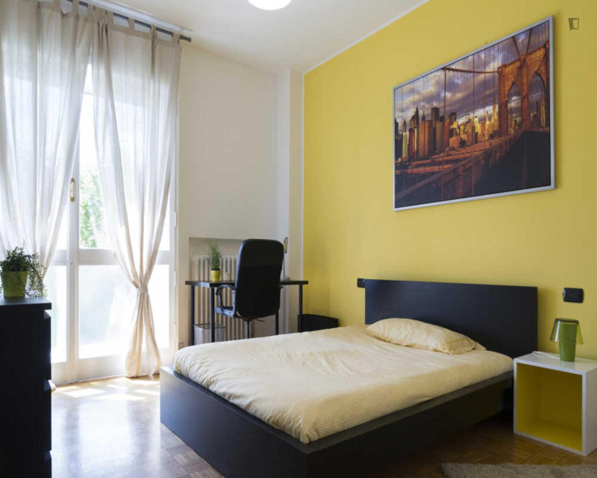 Inviting Double Room Near Piazza Firenze - Milan - chambre - ImmoJeune