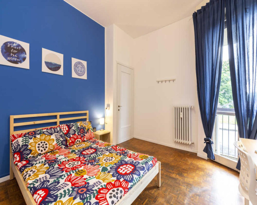 Spacious Double Bedroom close to Accademia09 - Milan - chambre - ImmoJeune